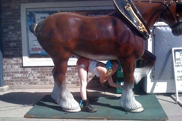 24P Girls caught doing funny things