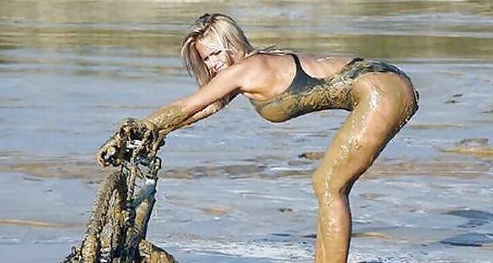 24P Girls caught doing funny things
