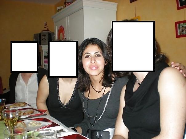 22P Arab Girl for Comment! - Beurette a commenter!