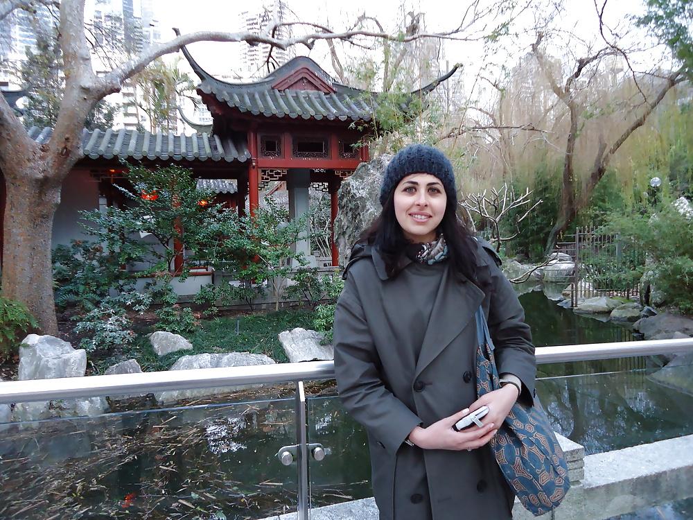 22P Arab Girl for Comment! - Beurette a commenter!