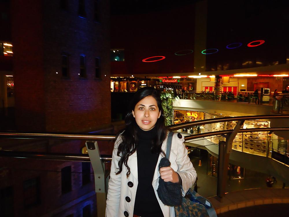 22P Arab Girl for Comment! - Beurette a commenter!