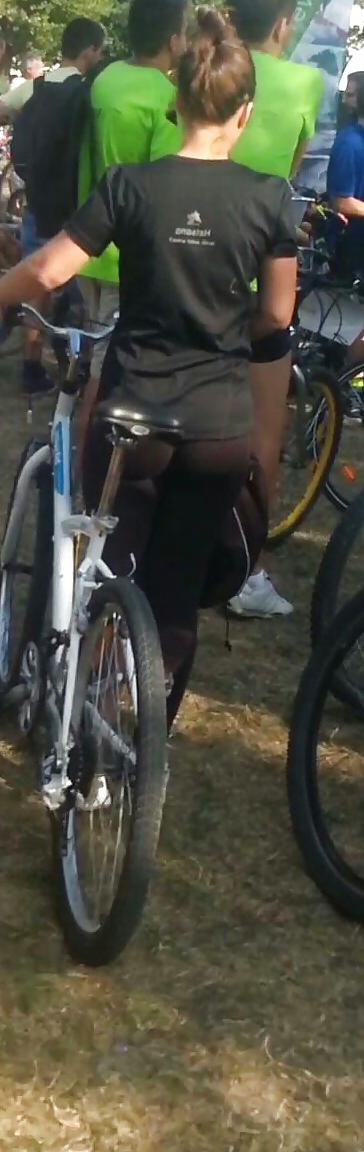 23P Spy sexy women in bicycle romanian