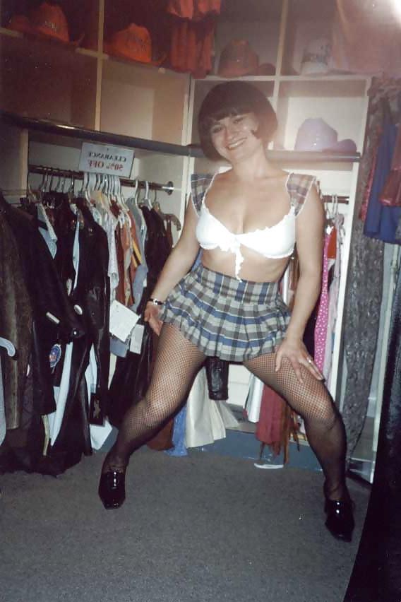 25P Russian married slut Anna Nikolaeva, now lives in the U.S.12