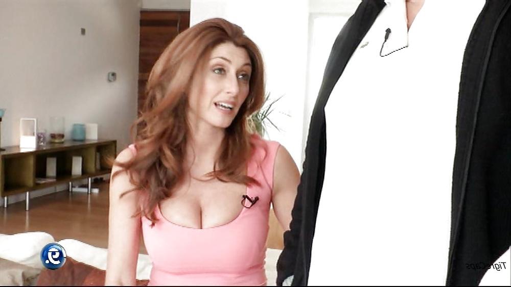 25P Patricia Betancort Newscaster Big Boobs