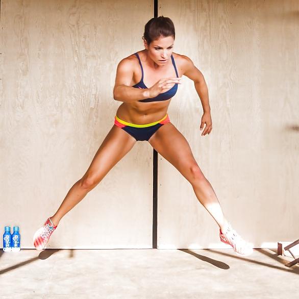 10P Julia Mancuso sehenswert beim Training im Sport-Bikini