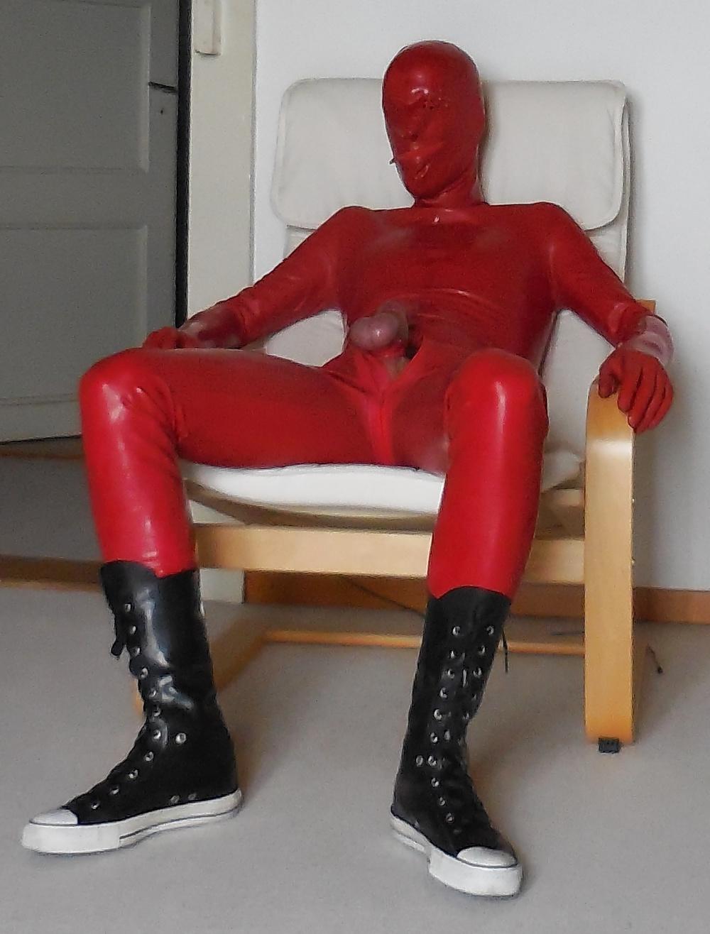 13P Latex catsuit and latex converse