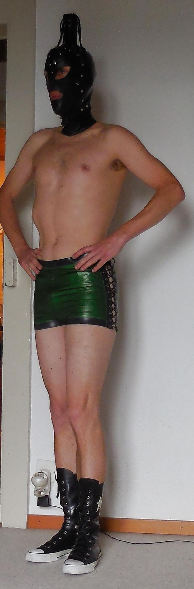 13P Latex catsuit and latex converse