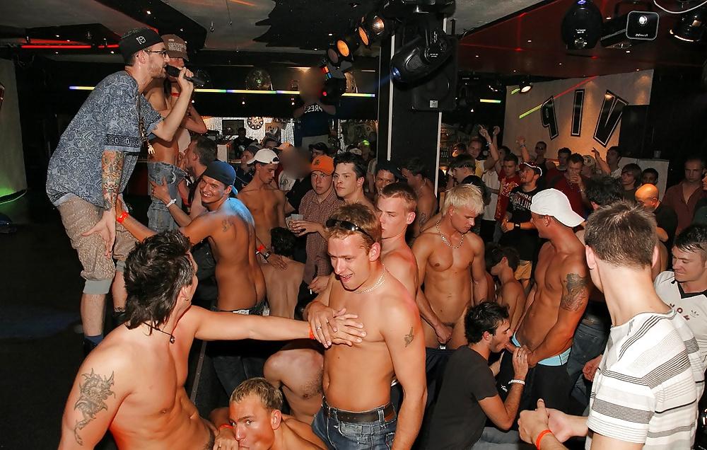 25P Gay Guys Do Orgies Right