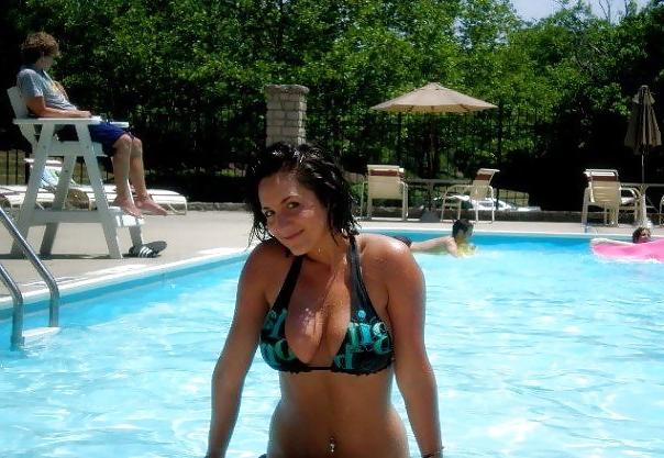 8P Smoking hot Hannah and her big tits