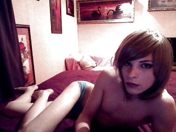 20P Hot babes so sexy