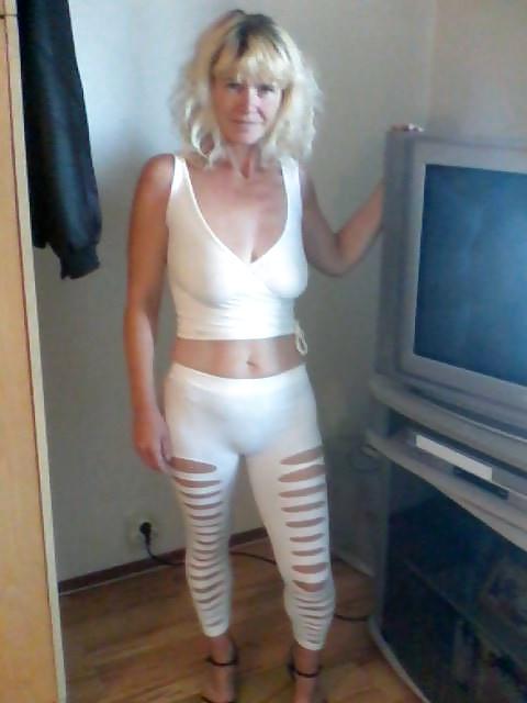 11P Hungarian mature milf Eva (non-nude) 