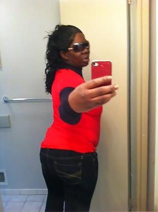 5P 40Yo ebony show her ass