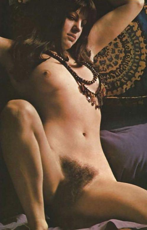 25P Hairy Retro Babes