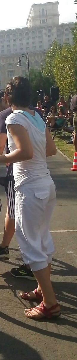 25P Spy sexy women in bicycle romanian