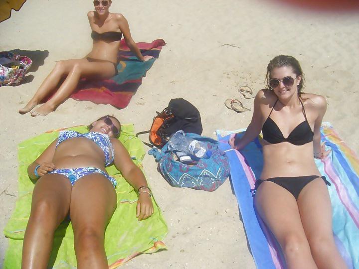 25P More bikini babes