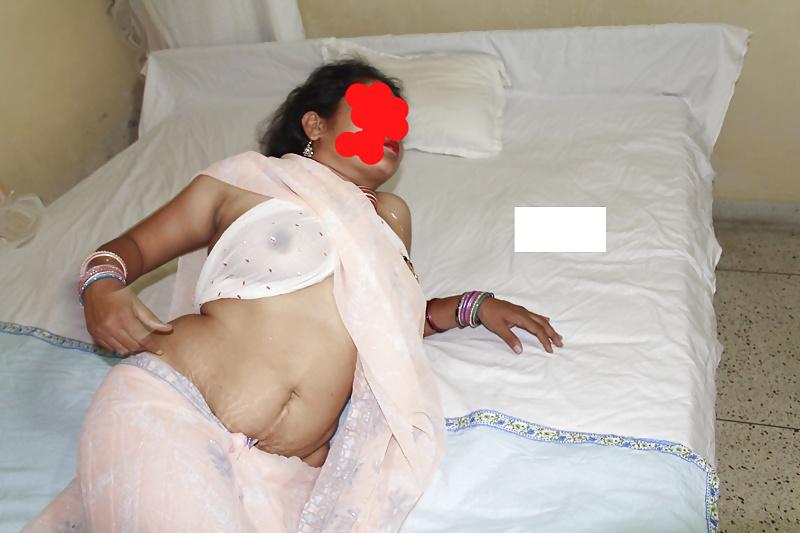 14P Indian Saree Nude 