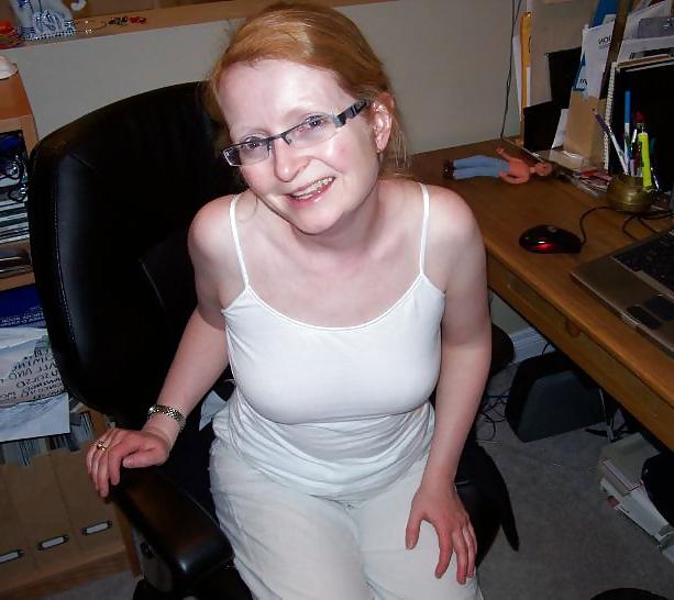18P Amateur Wife