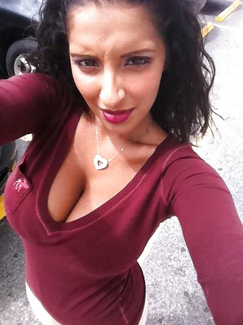 25P Sexy Indian & Paki Women