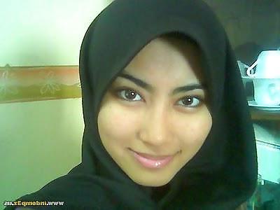 12P Indonesian girl