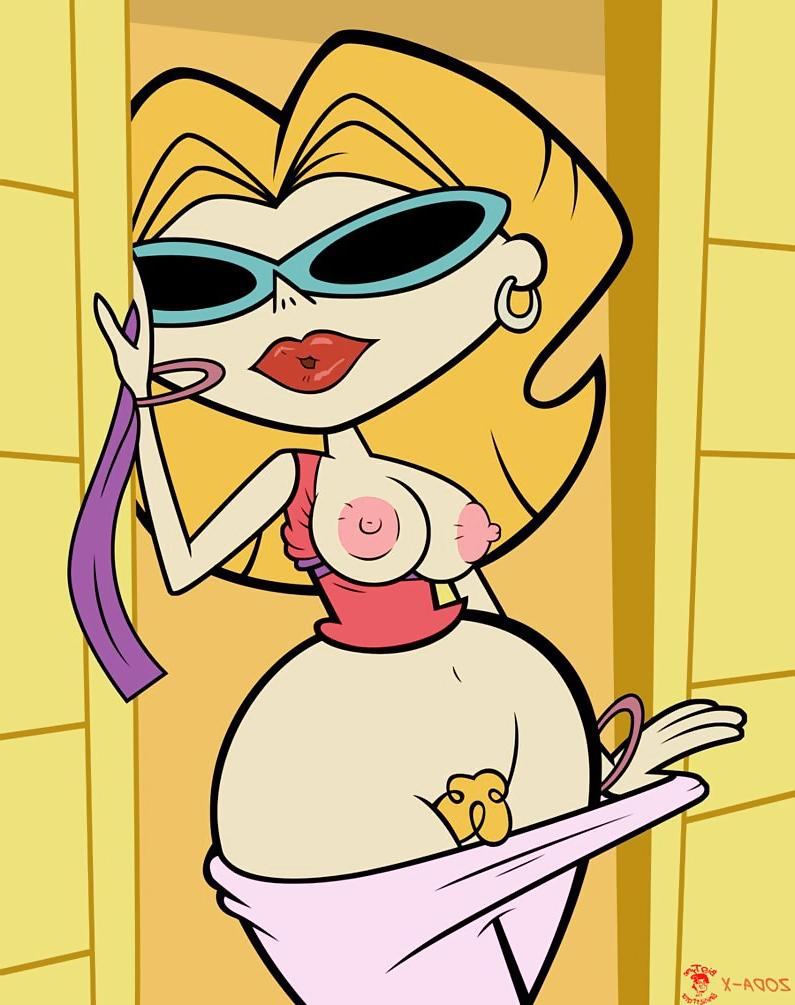 24P Cartoons Milfs Flashing