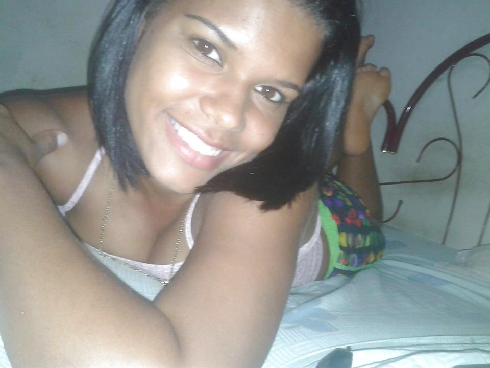 6P Ebony Girl