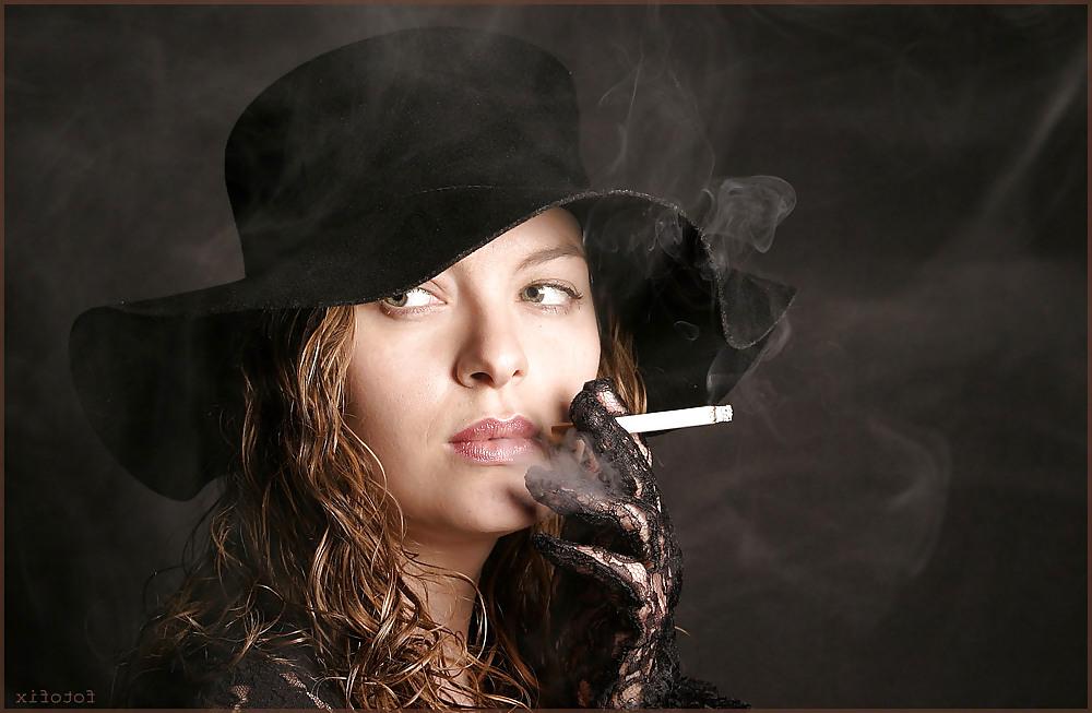 25P Smoking Babes 4