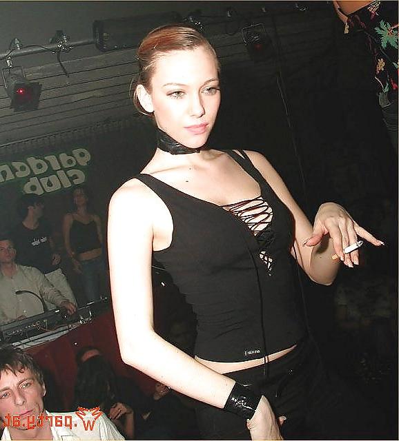 25P Smoking Babes 4