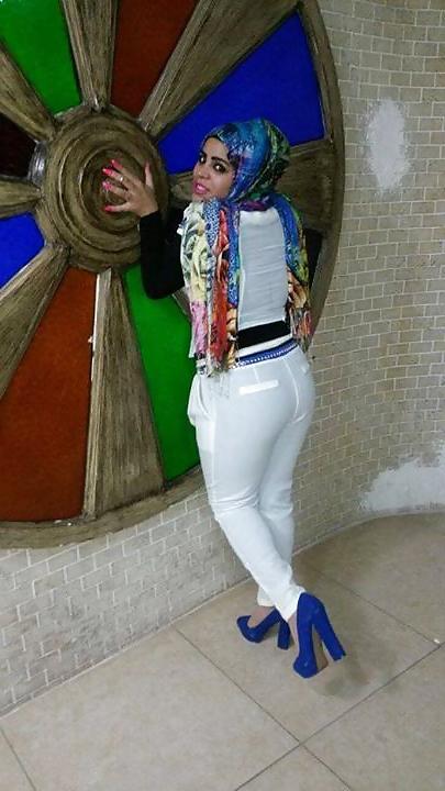 12P Hijab Best ass