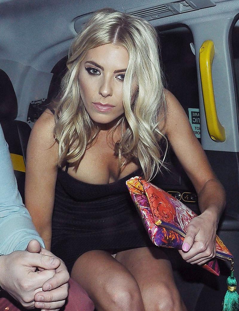 25P Upskirt VoyeuR 3 -Celebs Caught-  BVR