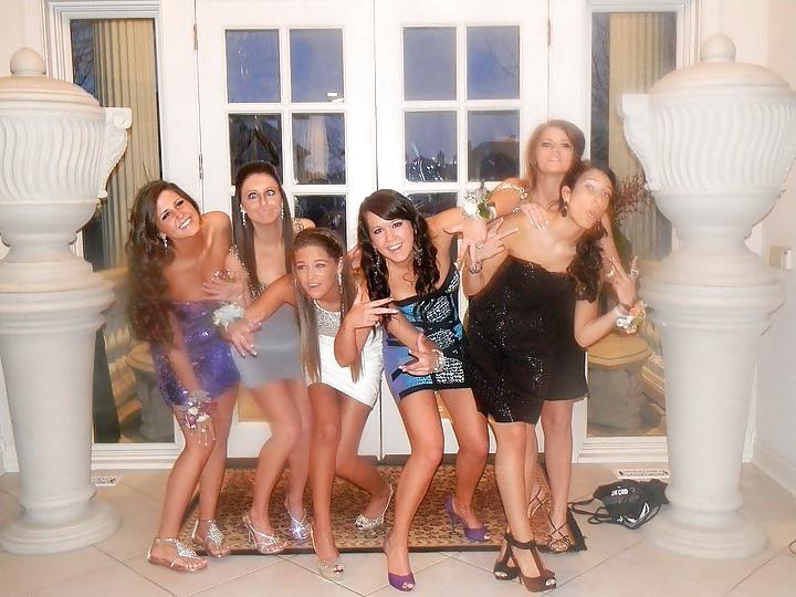 25P Hot amateur babes all dressed up and looking hot