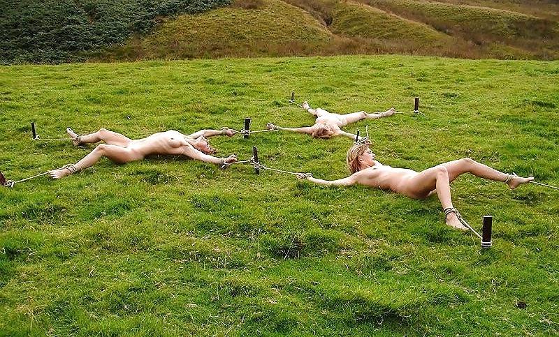 25P Outdoor bondage