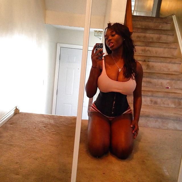 25P Busty and Tight Babes