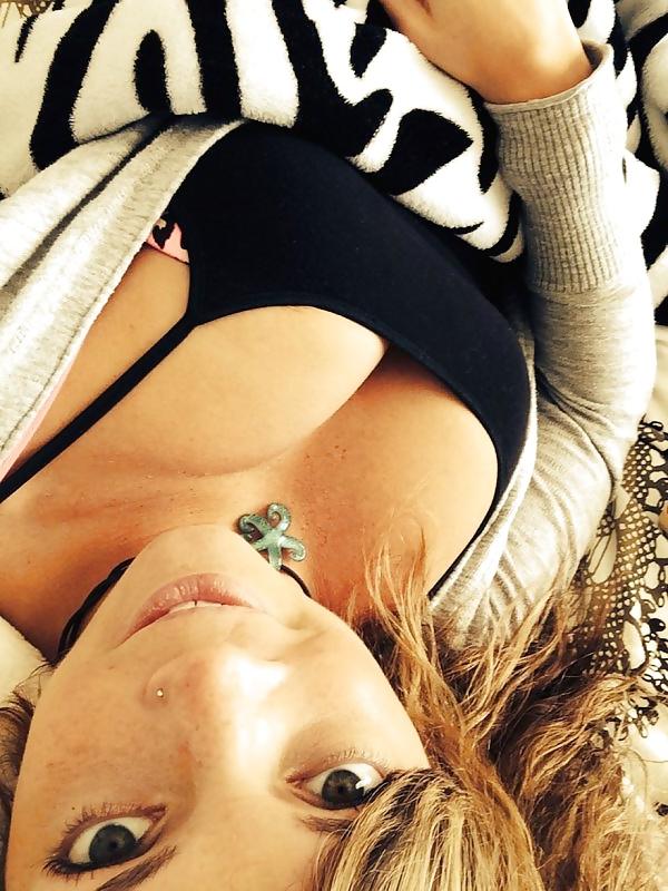 25P Busty and Tight Babes