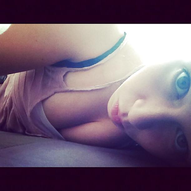 25P Busty and Tight Babes
