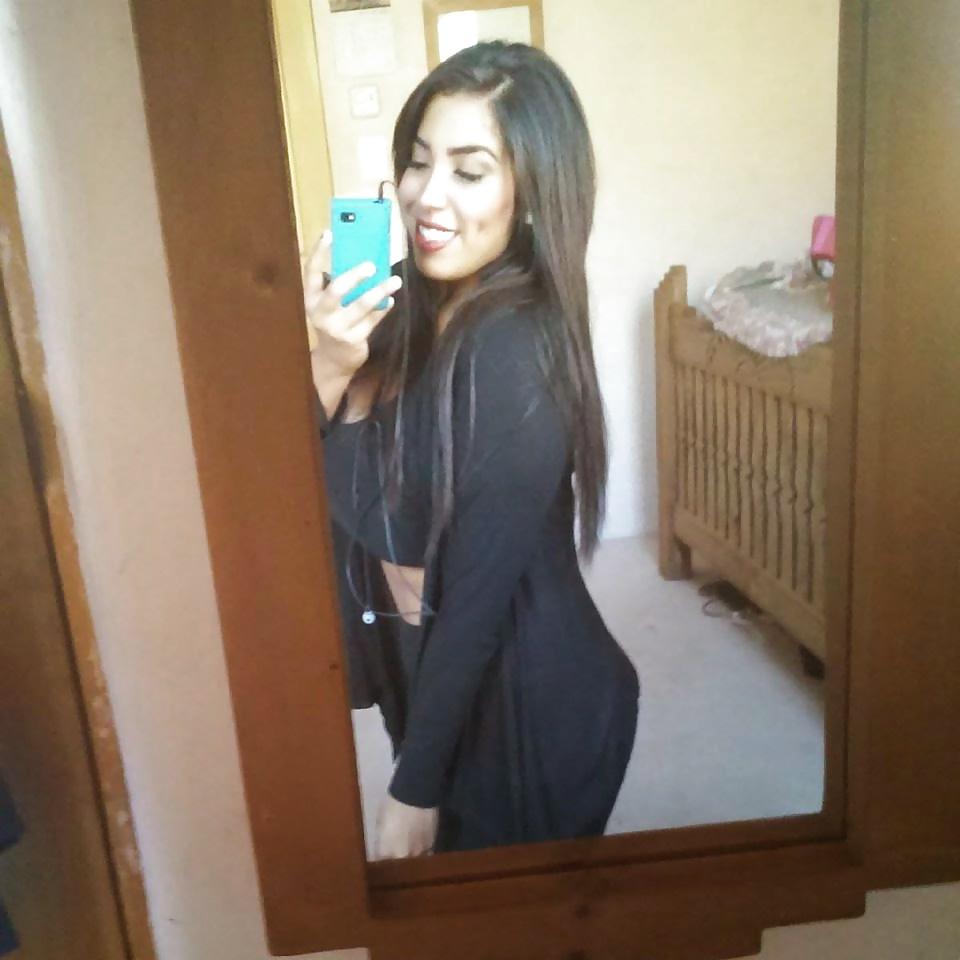 25P Beurette rebeu arabe avec des enormes boobs busty arab