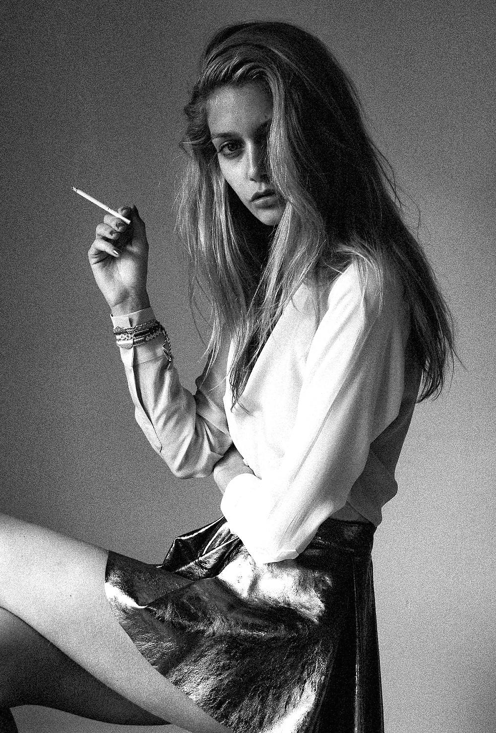25P Smoking Sexy 14