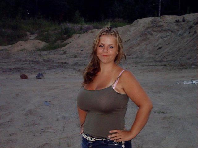 23P Big Tits in Tight Shirts