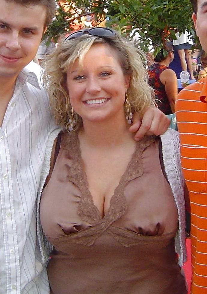 23P Big Tits in Tight Shirts