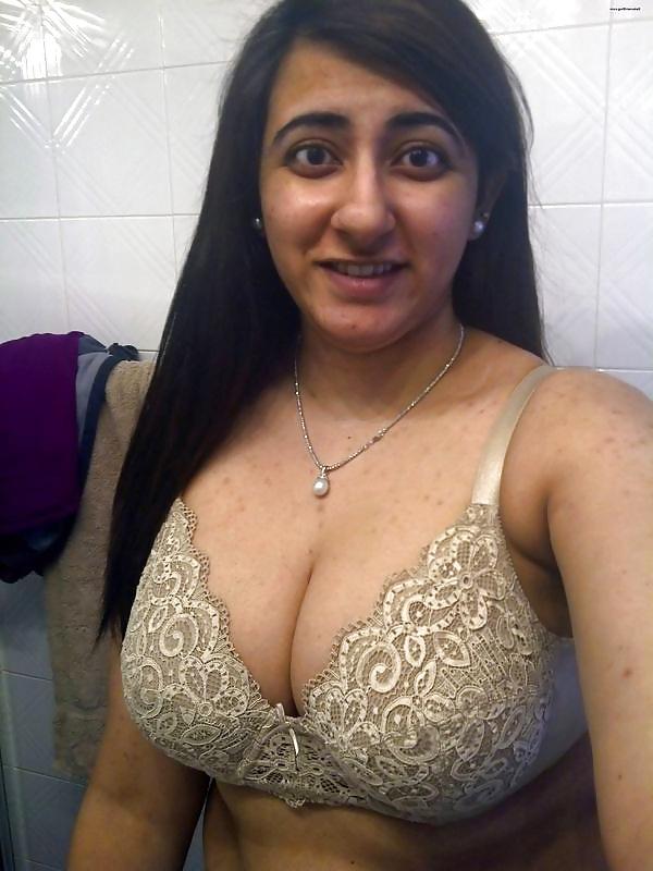 11P Indian wifes shelfie
