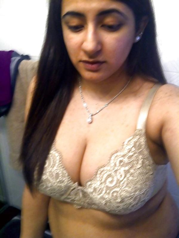 11P Indian wifes shelfie