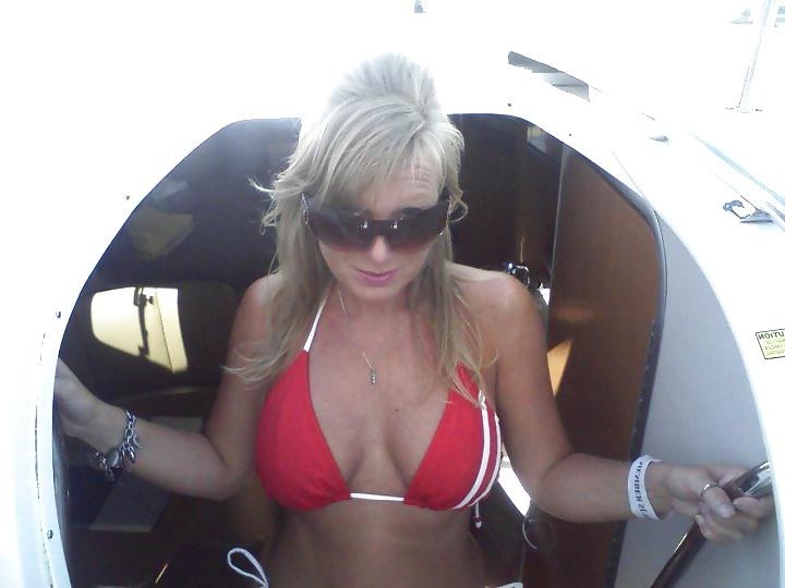 16P MILF Slut Wife Michele shows off her bikinis