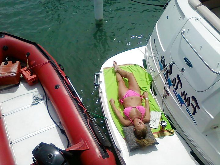 16P MILF Slut Wife Michele shows off her bikinis