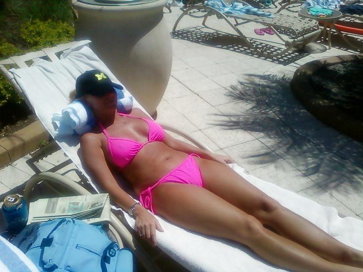 16P MILF Slut Wife Michele shows off her bikinis