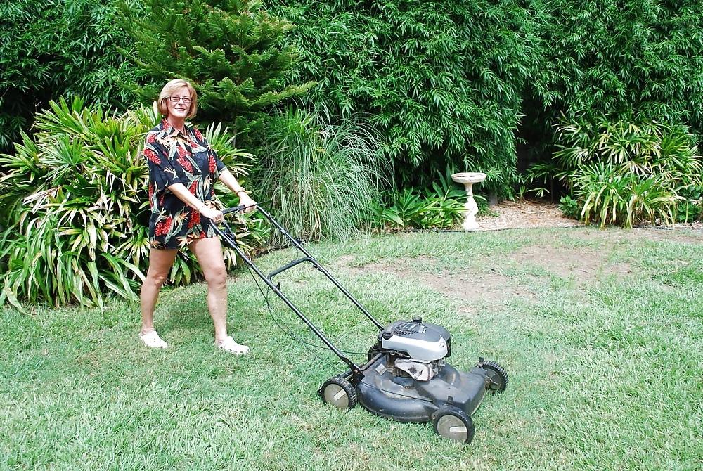 7P Poses Cutting Grass