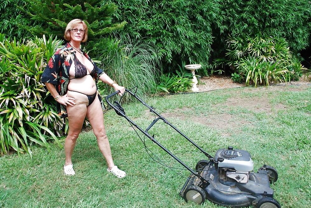 7P Poses Cutting Grass