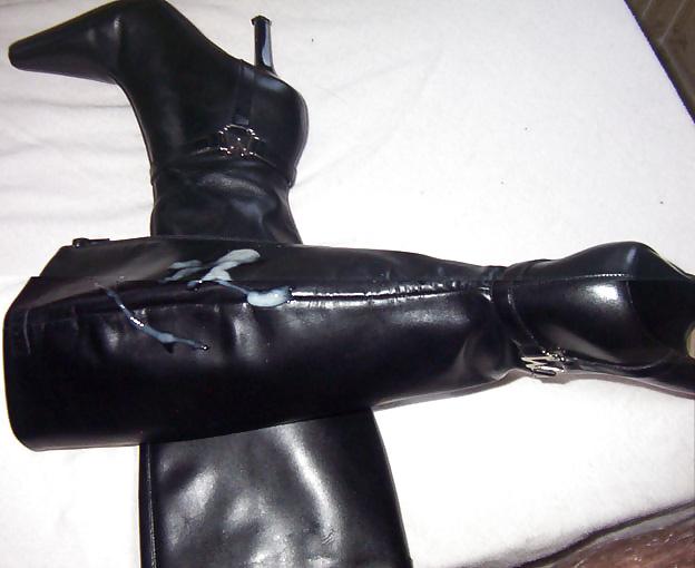10P Fucking leather boots