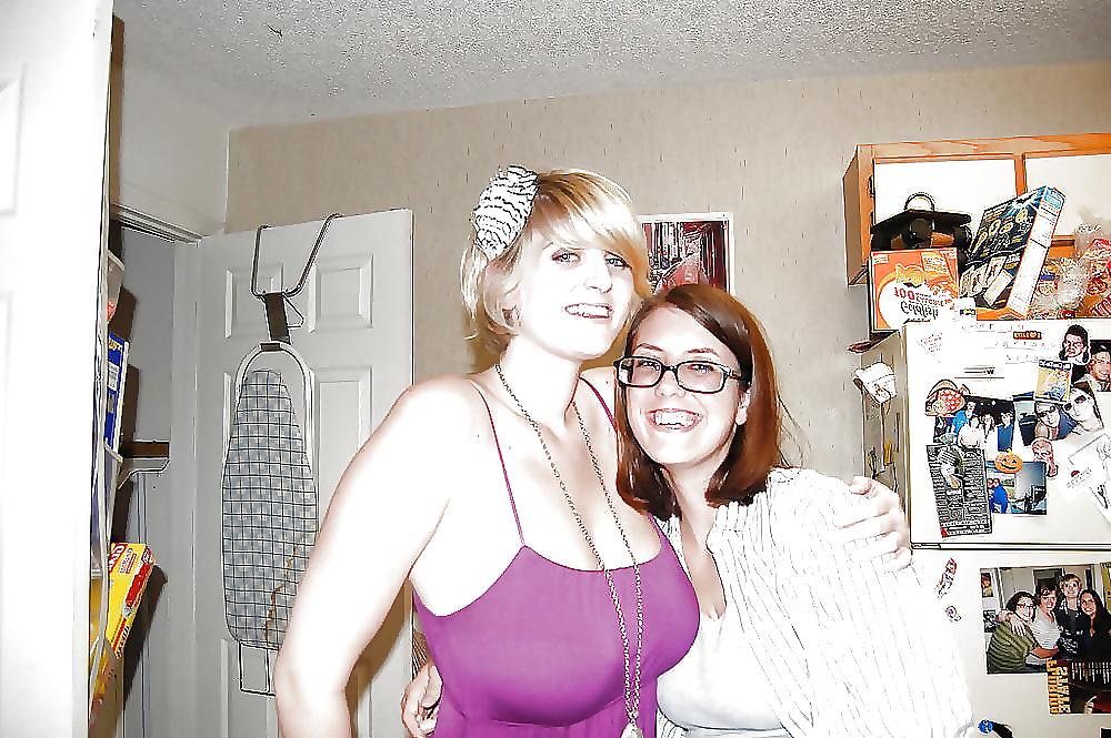 6P Big boobs clothed
