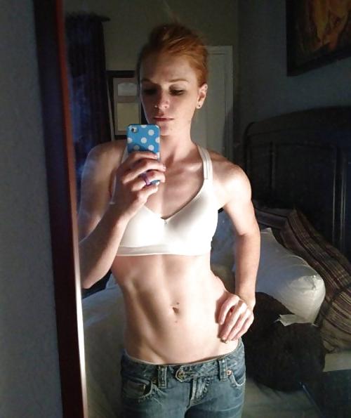 25P Beautiful Redhead Babes