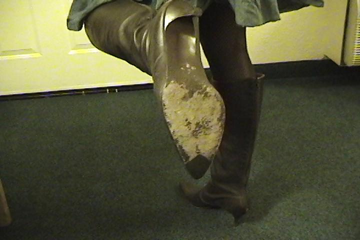 25P Wearing sexy boots while having some fun
