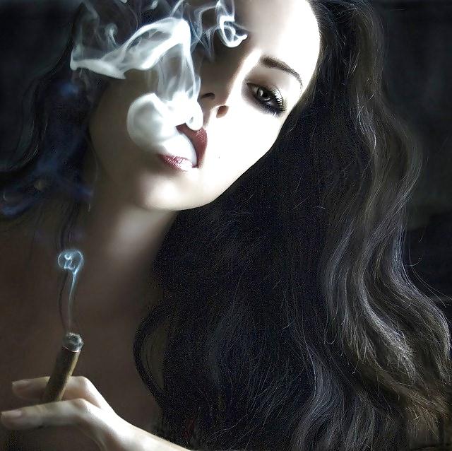 25P Smoking Babes - Thick Fat Cigar Divas